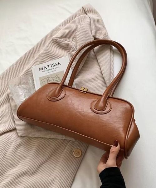 folka（フォルカ）の「3-11E106 横長　レトロ　長め　ショルダーバッグ ブラック　キャメル（ショルダーバッグ・レディース・キャメル/ブラック・ONESIZE）」の3枚目の写真