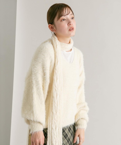 KBF（ケイビーエフ）の「シャギーVネックニット（ニット/セーター・レディース・アイボリー/ピンク/ダークブラウン・ONE）」の10枚目の写真