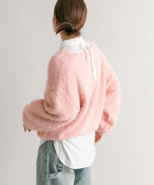 KBF（ケイビーエフ）の「シャギーVネックニット（ニット/セーター・レディース・アイボリー/ピンク/ダークブラウン・ONE）」の21枚目の写真