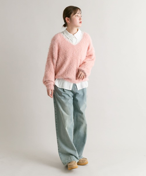 KBF（ケイビーエフ）の「シャギーVネックニット（ニット/セーター・レディース・アイボリー/ピンク/ダークブラウン・ONE）」の22枚目の写真