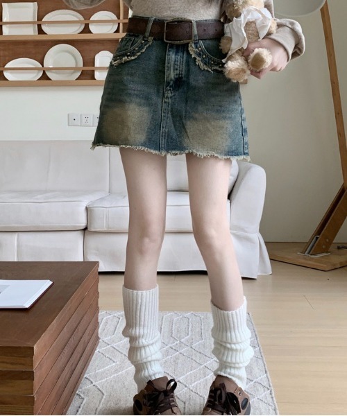 .KOM（ドットコム）の「『.KOM/ドットケーオーエム』ダメージデニムスカート【Y】【CN】（デニムスカート・レディース・インディゴブルー・M/S）」の6枚目の写真