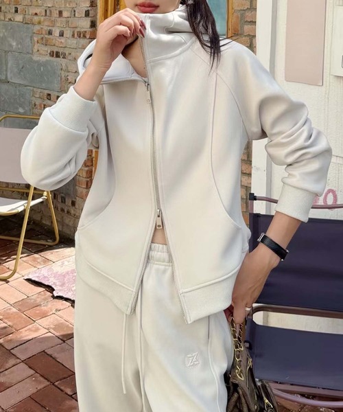 aimoha（アイモハ）の「ハイネックジップアップパーカー（パーカー・レディース・チョコ/グレー/ベージュ/ライトグリーン/ピンク・MEDIUM/X-LARGE/LARGE）」の3枚目の写真