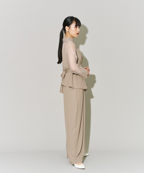 terrace（テラス）の「【セットアップ】オーガンジードッキングカシュクールBL＋タックカーブパンツ（パンツドレス・レディース・ブラック×ブラック/グレイッシュベージュ/ブラック×ホワイト/チャコール・MEDIUM）」の20枚目の写真