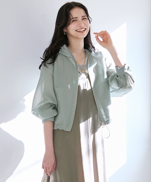 23区(ニジュウサンク)の「【SLOW/一部店舗限定】シアーフォルム ブルゾン(その他アウター・レディース・グレー系/スモーキーグリーン系/ベージュ系・38)」の3枚目の写真