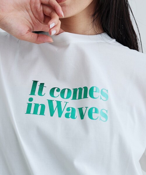 GALLEST（ギャレスト）の「メタリックロゴロングスリーブTシャツ（Tシャツ/カットソー・レディース・ホワイト/ライトグリーン/ブラウン系その他・38）」の6枚目の写真