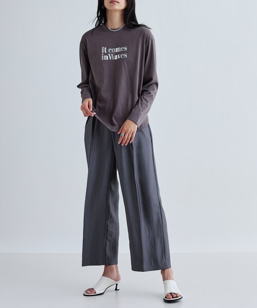 GALLEST（ギャレスト）の「メタリックロゴロングスリーブTシャツ（Tシャツ/カットソー・レディース・ホワイト/ライトグリーン/ブラウン系その他・38）」の16枚目の写真