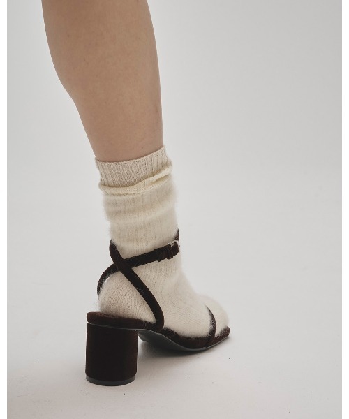 TODAYFUL（トゥデイフル）の「Belt Velour Sandals（サンダル・レディース・ダークブラウン/ブルー系その他・36inch/37inch/38inch）」の10枚目の写真