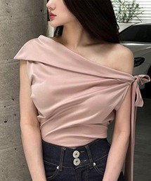 Jasmine Grandiflorum（ジャスミングランディフローラム）の「【Jasmine】オフショルアシンメトリーリボントップス（シャツ/ブラウス）」