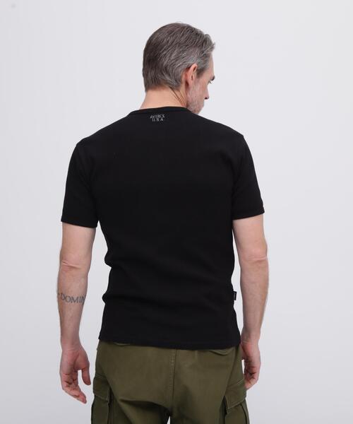 AVIREX(アヴィレックス)の「《DAILY/デイリー》MINI WAFFLE S/S T-SHIRT / デイリーウェア ミニワッフル 半袖Tシャツ / AVIREX / アヴィレックス(Tシャツ/カットソー・メンズ・ホワイト/ブラック/グレー・SMALL/X-LARGE/MEDIUM/LARGE)」の4枚目の写真