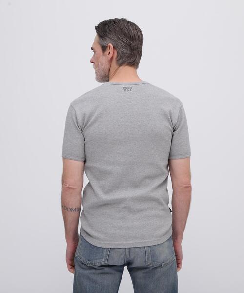 AVIREX(アヴィレックス)の「《DAILY/デイリー》MINI WAFFLE S/S T-SHIRT / デイリーウェア ミニワッフル 半袖Tシャツ / AVIREX / アヴィレックス(Tシャツ/カットソー・メンズ・ホワイト/ブラック/グレー・SMALL/X-LARGE/MEDIUM/LARGE)」の10枚目の写真