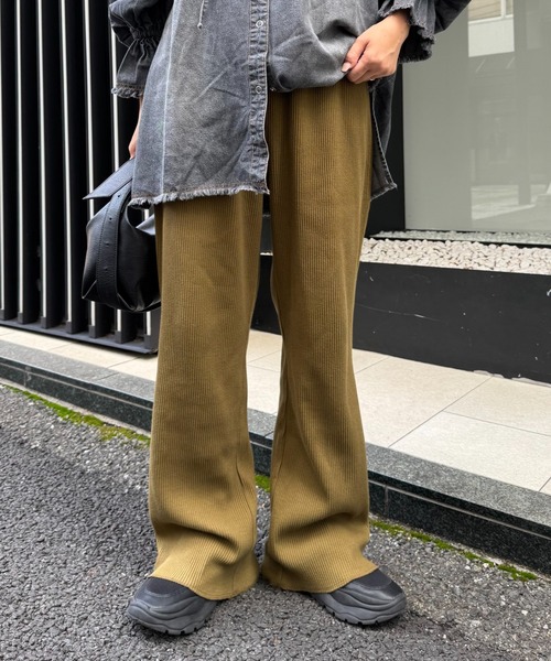 CIAOPANIC TYPY(チャオパニックティピー)の「【マイナス3キロ見え/低身長・高身長対応/サイズ展開あり】すっきりシルエットリブパンツ(その他パンツ・レディース・レッド/ブラック/グレー系その他/アイボリー/イエロー系その他/ネイビー/ブラウン/ホワイト/ブルー/グレー/カーキ・SMALL/MEDIUM/LARGE)」の7枚目の写真