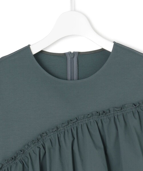 23区 S（ニジュウサンクチイサイサイズ）の「【汗じみ防止/洗える】ランダムフリルジャージー ドッキング カットソー（Tシャツ/カットソー・レディース・ホワイト系/ブラック系/ダークグリーン系/グレー系・32）」の6枚目の写真