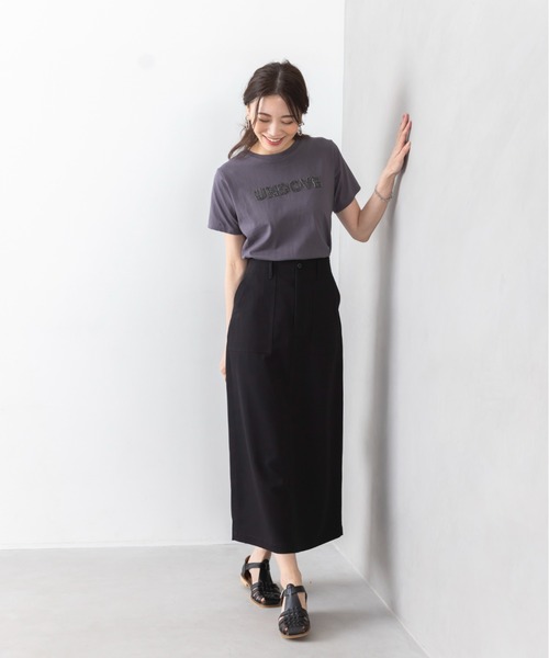 UNDOVE(アンドゥーブ)の「〈UNDOVE〉【コットン/天然素材/敏感肌/肌に優しい/ロゴ/デザインTシャツ/立体ロゴ/短め丈/サマーTシャツ/ロゴT/白T/カジュアルTシャツ】綿100%ツイードロゴショート丈Tシャツ(Tシャツ/カットソー・レディース・ホワイト系その他/チャコール・MEDIUM/X-LARGE/LARGE)」の4枚目の写真