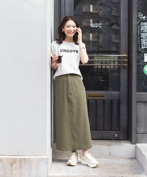 UNDOVE(アンドゥーブ)の「〈UNDOVE〉【コットン/天然素材/敏感肌/肌に優しい/ロゴ/デザインTシャツ/立体ロゴ/短め丈/サマーTシャツ/ロゴT/白T/カジュアルTシャツ】綿100%ツイードロゴショート丈Tシャツ(Tシャツ/カットソー・レディース・ホワイト系その他/チャコール・MEDIUM/X-LARGE/LARGE)」の9枚目の写真