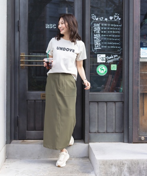 UNDOVE(アンドゥーブ)の「〈UNDOVE〉【コットン/天然素材/敏感肌/肌に優しい/ロゴ/デザインTシャツ/立体ロゴ/短め丈/サマーTシャツ/ロゴT/白T/カジュアルTシャツ】綿100%ツイードロゴショート丈Tシャツ(Tシャツ/カットソー・レディース・ホワイト系その他/チャコール・MEDIUM/X-LARGE/LARGE)」の10枚目の写真