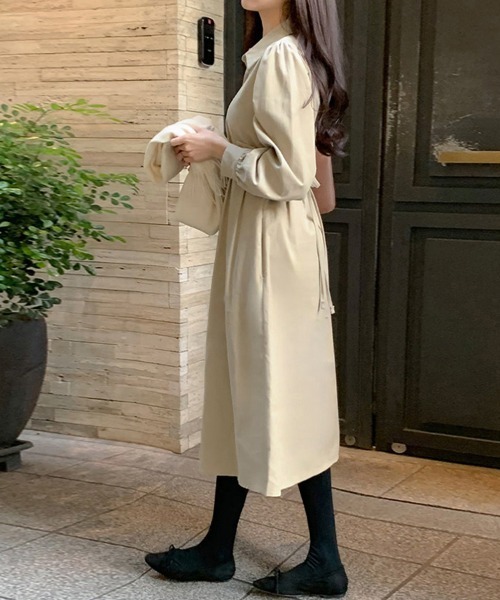 Doux Belle(ドゥーベル)の「フレアロングシャツワンピース(シャツワンピース・レディース・ベージュ/ネイビー/ライトベージュ・MEDIUM)」の22枚目の写真