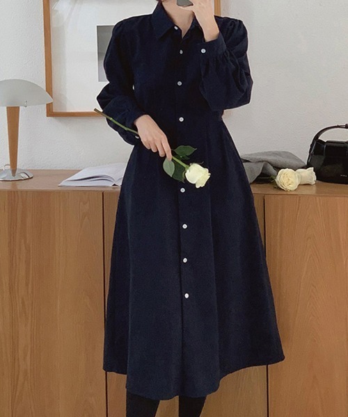 Doux Belle(ドゥーベル)の「フレアロングシャツワンピース(シャツワンピース・レディース・ベージュ/ネイビー/ライトベージュ・MEDIUM)」の20枚目の写真