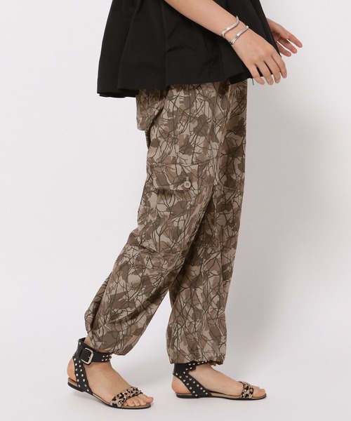 HEREIAM(ヘレイアム)の「【HEREIAM】カーブミリタリーパンツ(その他パンツ・レディース・カーキ/ブラック/カモフラージュ・MEDIUM/SMALL)」の21枚目の写真