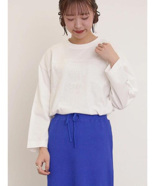 Samansa Mos2(サマンサ モスモス)の「ピグメント加工ロゴ刺繍ロングTシャツ(Tシャツ/カットソー・レディース・ピンク/チャコールグレー/オフホワイト/グリーン・F)」の2枚目の写真