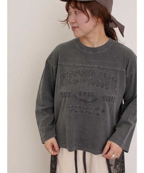 Samansa Mos2(サマンサ モスモス)の「ピグメント加工ロゴ刺繍ロングTシャツ(Tシャツ/カットソー・レディース・ピンク/チャコールグレー/オフホワイト/グリーン・F)」の3枚目の写真