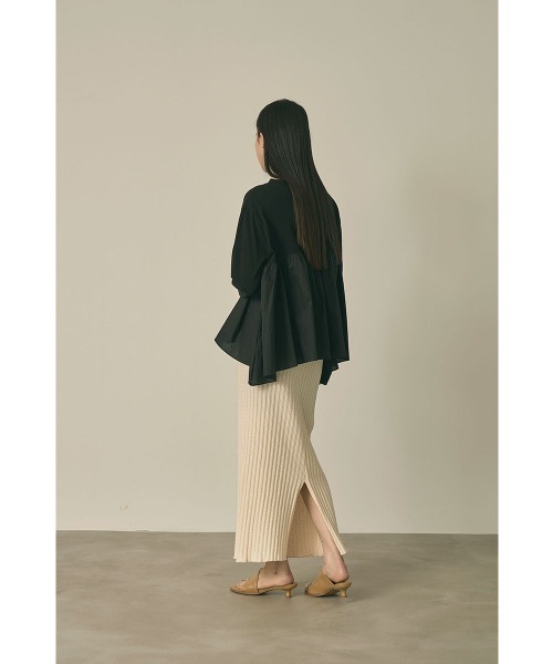 marjour（マージュール）の「OTONA SWITCHING PEPLUM TEE(25SS)（Tシャツ/カットソー・レディース・オフホワイト/ブラック・M）」の8枚目の写真