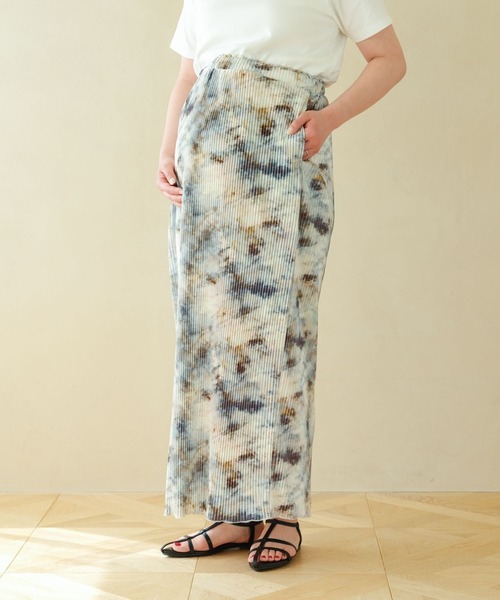 LEPSIM(レプシィム)の「【産前・産後対応】マタニティ/無地柄プリーツスカート 327385(マタニティウェア/グッズ・レディース・ホワイト/ブラック系その他/ブラック/ホワイト系その他/ブラウン系その他・FREE)」の1枚目の写真