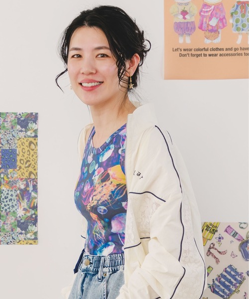 ScoLar(スカラー)の「151676:花・コラージュ・クラゲ柄 3柄展開カップ付きタンク(タンクトップ・レディース・アイボリー/ネイビー/ブラック・M)」の9枚目の写真