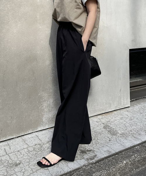 JOURNAL STANDARD(ジャーナルスタンダード)の「《WEB限定追加2》【接触冷感/防しわ/洗える/撥水】ナイロンストレッチワイドパンツ(その他パンツ・レディース・ブラック/ベージュ/アイボリー・40/38/36/34)」の22枚目の写真