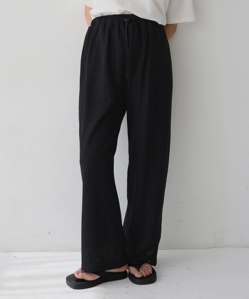 hellam（へラム）の「クロッシェレース ストレートパンツ（その他パンツ・レディース・ブラック/ベージュ/アイボリー・FREE）」の2枚目の写真