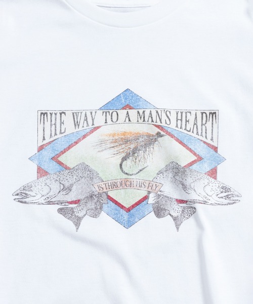 COMMON WARE(コモンウェアー)の「COMMONWARE:"TROUT"PRINT TEE S/S(Tシャツ/カットソー・メンズ・ホワイト/グリーン/アッシュグレー・M/XL/L)」の5枚目の写真