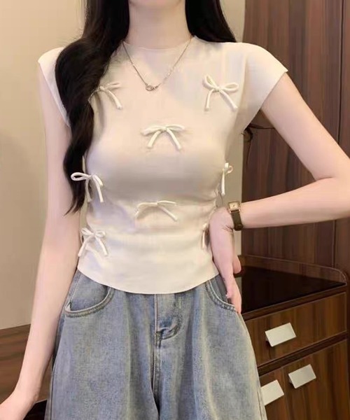 VIBGYOR(ヴィブジョー)の「【EIZZ/アイズ】リボンディテール リブニット ノースリーブトップス(Tシャツ/カットソー・レディース・アイボリー/レッド/ピンク/グリーン/ブラック・FREE)」の2枚目の写真