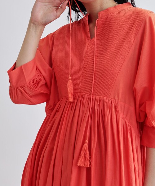 GALLEST（ギャレスト）の「ピンタックコットンワンピース（ワンピース・レディース・ブラック/オレンジ・38）」の6枚目の写真