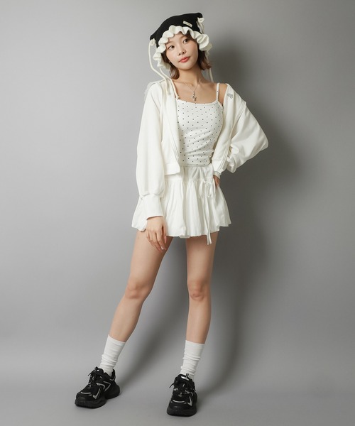 SPINNS(スピンズ)の「猫耳ニット帽/フリルリボン(ニットキャップ/ビーニー・レディース・ブラック/アイボリー・ONESIZE)」の8枚目の写真
