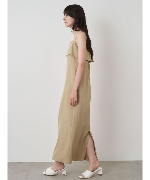 ELENDEEK（エレンディーク）の「ラペルIラインキャミワンピース（ワンピース・レディース・ブラック/ブラウン/ベージュ・01/02）」の6枚目の写真