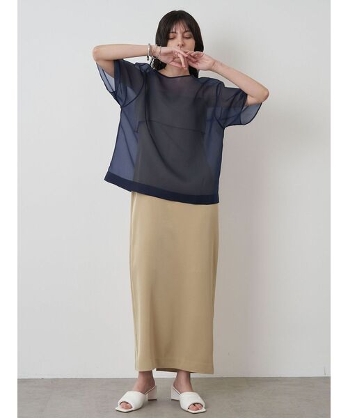 ELENDEEK（エレンディーク）の「ラペルIラインキャミワンピース（ワンピース・レディース・ブラック/ブラウン/ベージュ・01/02）」の11枚目の写真