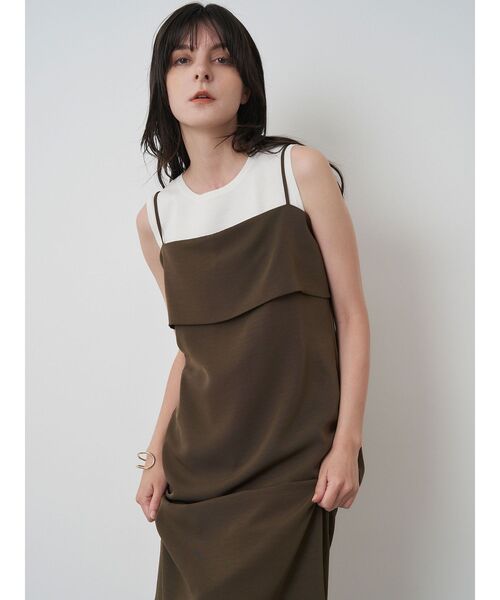ELENDEEK（エレンディーク）の「ラペルIラインキャミワンピース（ワンピース・レディース・ブラック/ブラウン/ベージュ・01/02）」の13枚目の写真