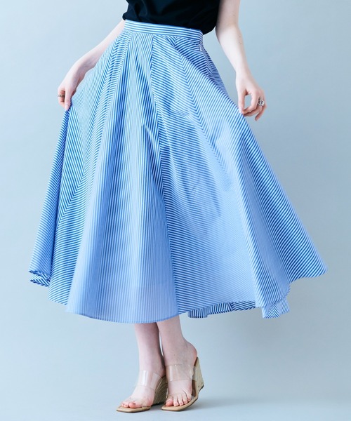 Audie a Muses（オーディアミューズ）の「バイヤス使いフレアスカート/ストライプ（スカート・レディース・ブルー・38/40/42）」の9枚目の写真