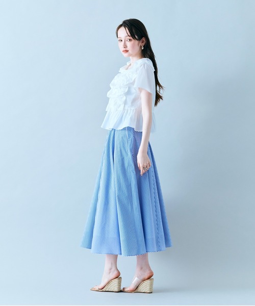 Audie a Muses（オーディアミューズ）の「バイヤス使いフレアスカート/ストライプ（スカート・レディース・ブルー・38/40/42）」の17枚目の写真