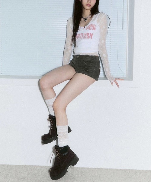 CHERRYQUIRI(チェリーキュリー)の「【CHERRYQUIRI】seethrough v neck shirring sleeve / 【チェリーキュリー】シースルーVネックシャーリング長袖トップス(その他トップス・レディース・ホワイト/ブラック・ONE SIZE)」の10枚目の写真