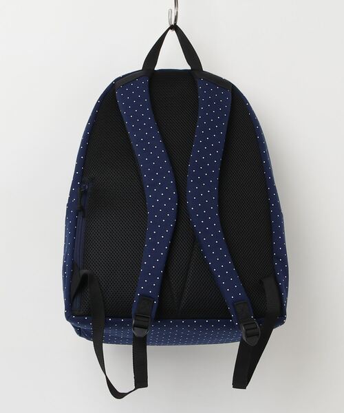 Champion（チャンピオン）の「【Champion/チャンピオン】直営限定コレクション メンズ スウェットデイバック（バックパック/リュック・メンズ・グレー/ネイビー/ブラック・FREE）」の4枚目の写真