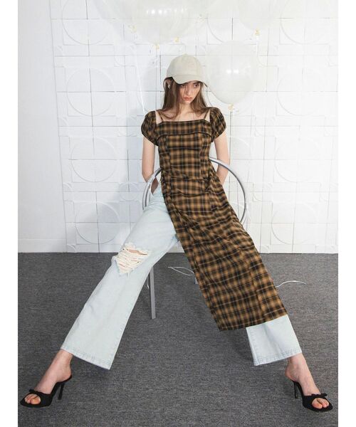 CALNAMUR(カルナムール)の「ハードダメージ2WAYデニムパンツ(デニムパンツ・レディース・ブラック/ライトブルー・SMALL/MEDIUM)」の5枚目の写真