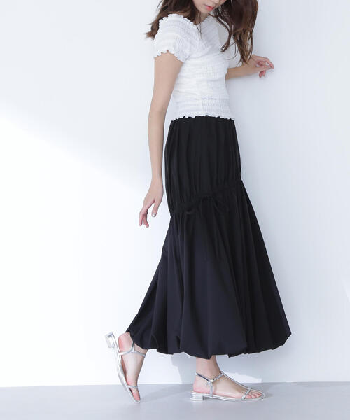 NATURAL BEAUTY BASIC(ナチュラルビューティーベーシック)の「◇【THINK BEAUTY】【麻亜里さんコラボ】タフタギャザーバルーンスカート(スカート・レディース・ベージュ/ブラック/オフホワイト・SMALL/MEDIUM/P/S)」の4枚目の写真