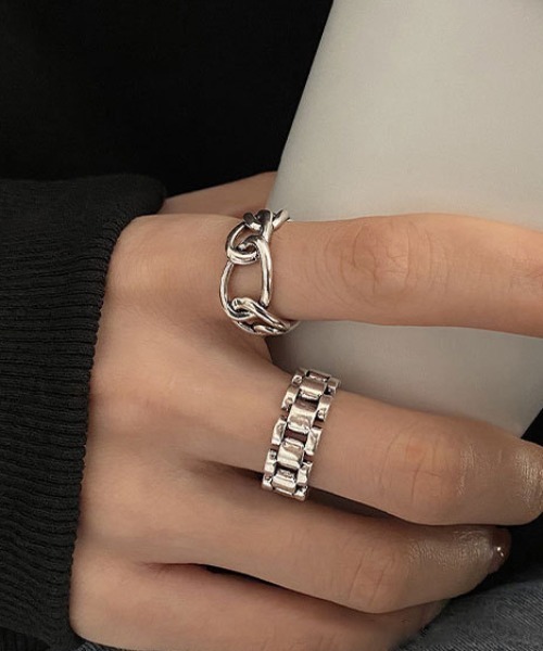 Vipoa（ヴィポア）の「チェーン風 2setリング（リング・レディース・シルバー・FREE）」の2枚目の写真