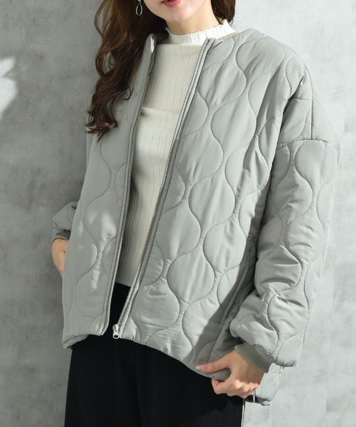 INTERPLANET（インタープラネット）の「ウェーブキルトＺＩＰブルゾン（ノーカラーコート・レディース・アイボリー/オリーブ/ブラック・FREE）」の3枚目の写真