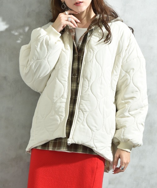 INTERPLANET（インタープラネット）の「ウェーブキルトＺＩＰブルゾン（ノーカラーコート・レディース・アイボリー/オリーブ/ブラック・FREE）」の22枚目の写真