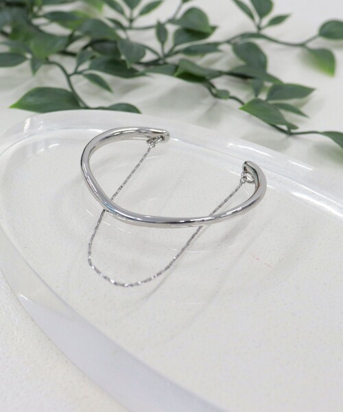 fredy emue（フレディエミュ）の「チェーン重ねバングル（ブレスレット・レディース・ゴールド/シルバー・FREE）」の2枚目の写真