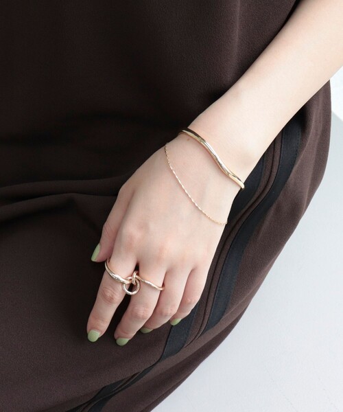 fredy emue（フレディエミュ）の「チェーン重ねバングル（ブレスレット・レディース・ゴールド/シルバー・FREE）」の7枚目の写真