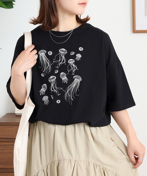 BARNDOOR(バーンドア)の「20天竺 ドルマン前刺繍半袖Tシャツ(Tシャツ/カットソー・レディース・ブラック系1/ブラック系2/ホワイト系1/ホワイト系2・FREE)」の3枚目の写真