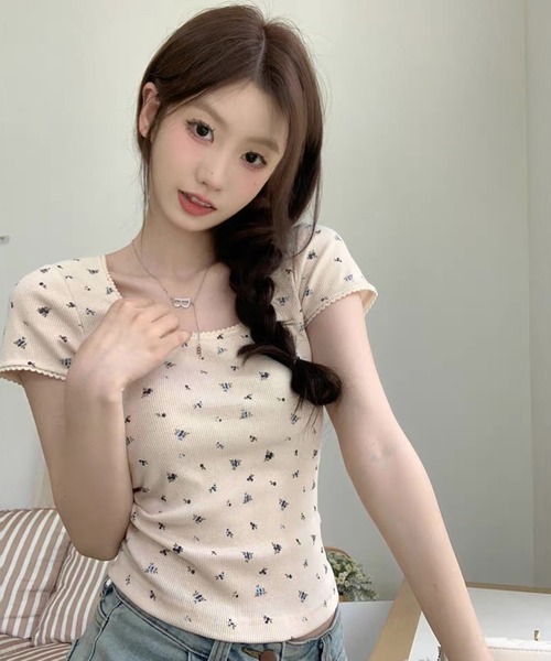 shopnikoniko(ショップニコニコ)の「Tシャツ 小花柄 プリント レーストリム ミニT スリムTシャツ(Tシャツ/カットソー・レディース・アイボリー/ブラック・フリー)」の7枚目の写真