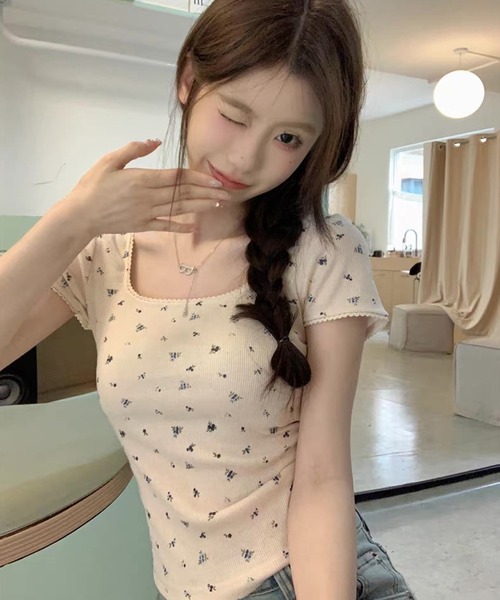 shopnikoniko(ショップニコニコ)の「Tシャツ 小花柄 プリント レーストリム ミニT スリムTシャツ(Tシャツ/カットソー・レディース・アイボリー/ブラック・フリー)」の10枚目の写真